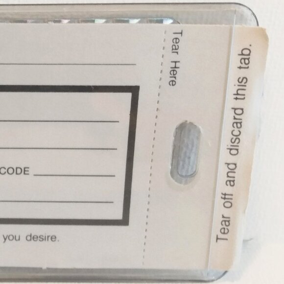 Vintage Holographic-CANADA WALLEYE-Luggage Tag Holder-1988 - Picture 4 of 4